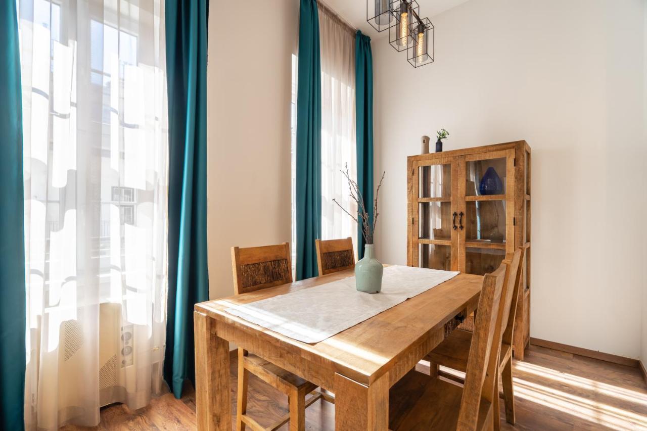 Basilika View Elegant Suite Need Reservation For Free Parking Budapest Exterior photo